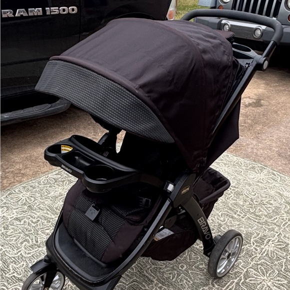 Stroller - Picture 10 of 11